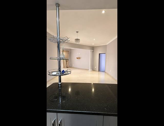 8 BEDROOM HOUSE FOR SALE IN BENDOR